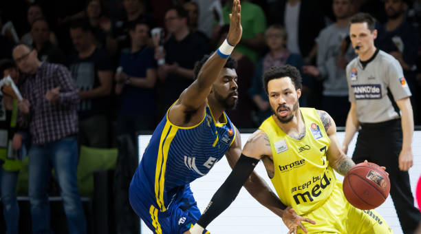 通过图片和 通过图片和